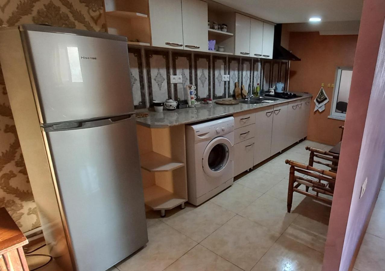 Dream House & Hostel Севан Екстериор снимка